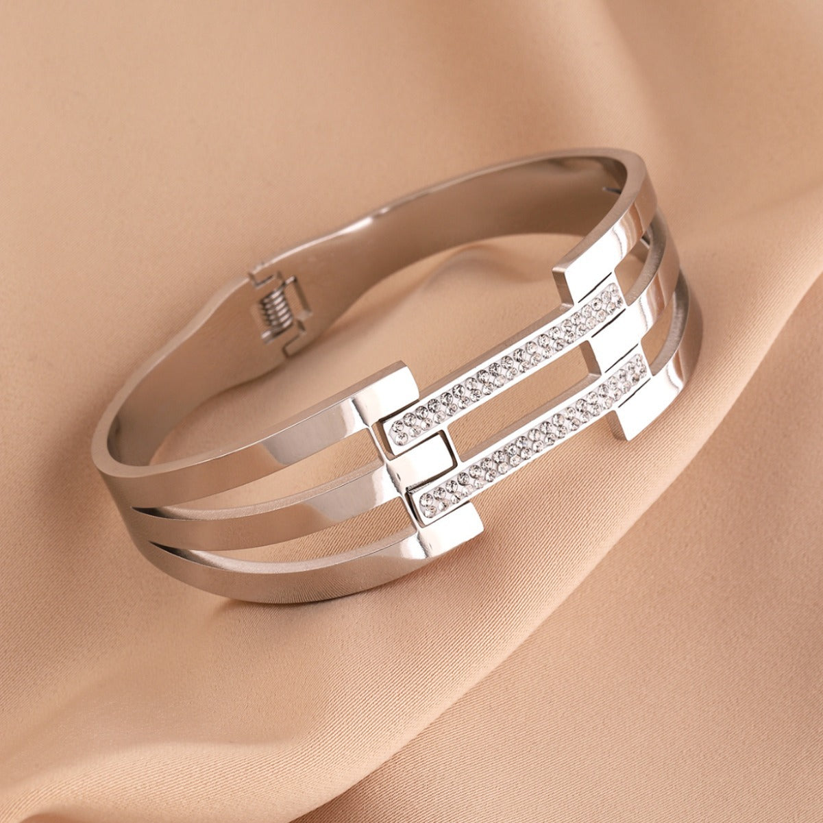Hollow out Bracelet Stainless Steel Female Style Bracelet Geometric Circle Hollow out Handpiece