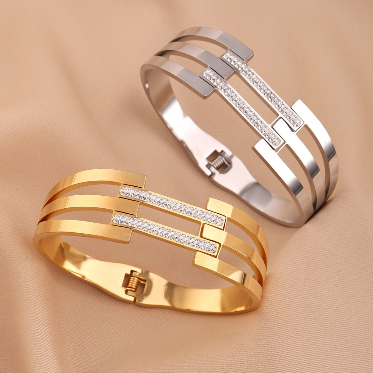 Hollow out Bracelet Stainless Steel Female Style Bracelet Geometric Circle Hollow out Handpiece